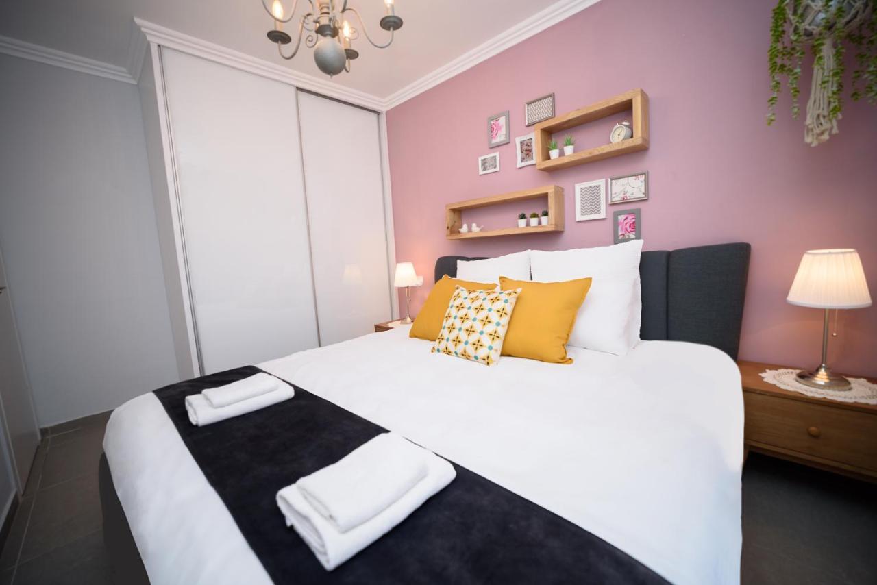Yalarent Migdalor Boutique Apartments With Sea Views 티베리아 외부 사진