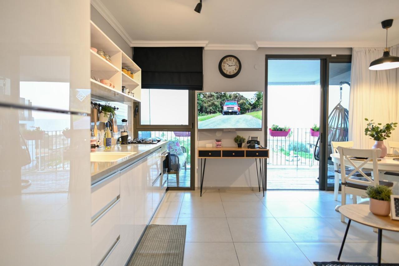 Yalarent Migdalor Boutique Apartments With Sea Views 티베리아 외부 사진