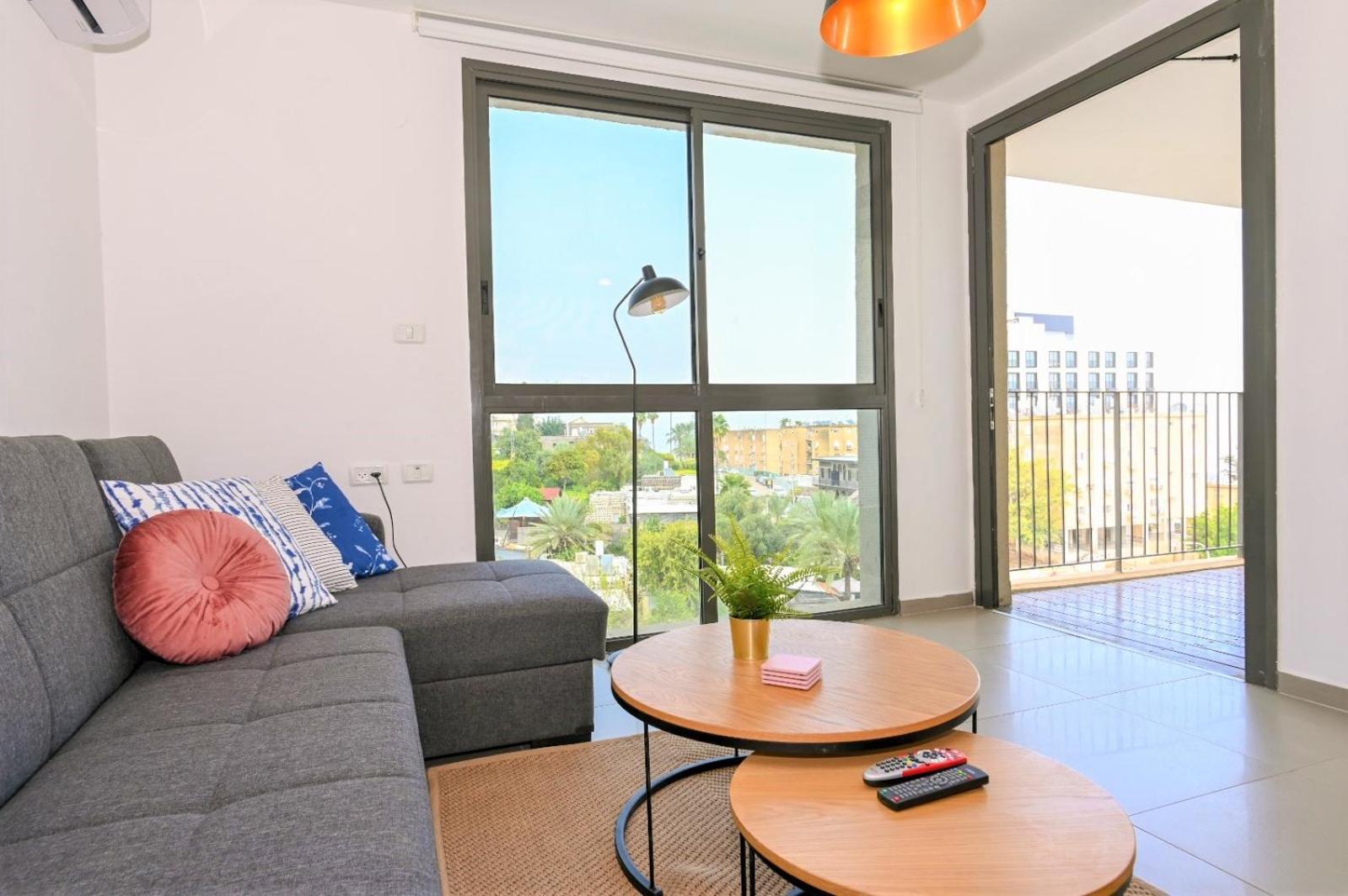 Yalarent Migdalor Boutique Apartments With Sea Views 티베리아 외부 사진
