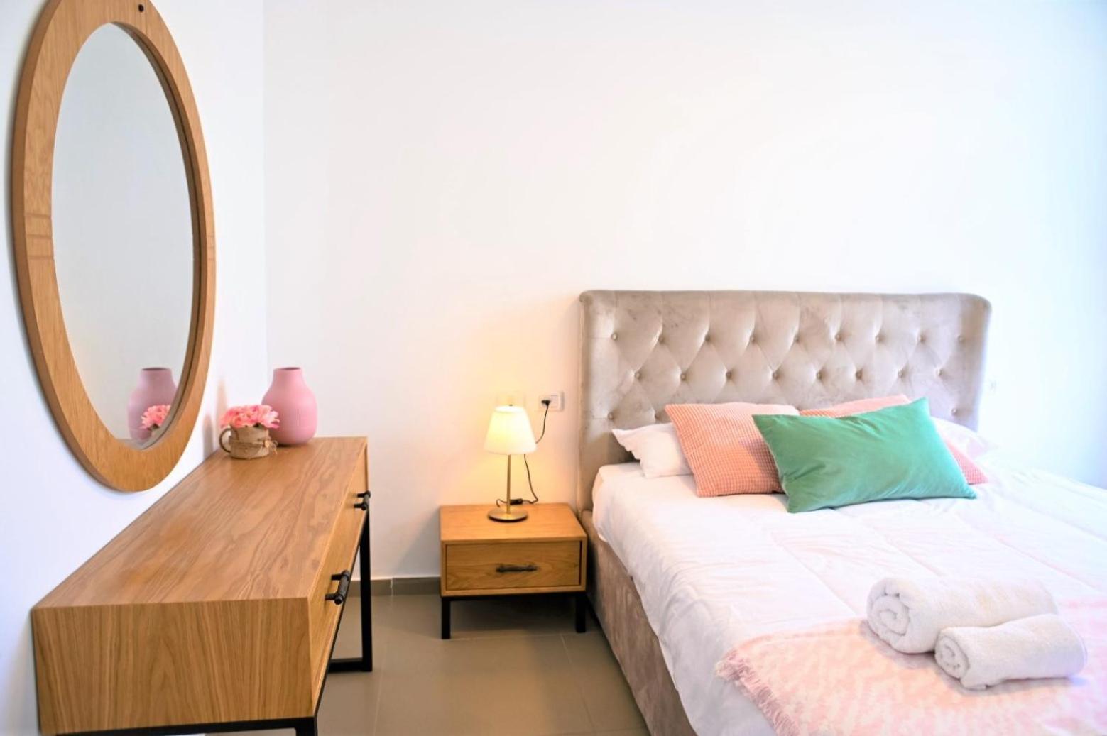 Yalarent Migdalor Boutique Apartments With Sea Views 티베리아 외부 사진