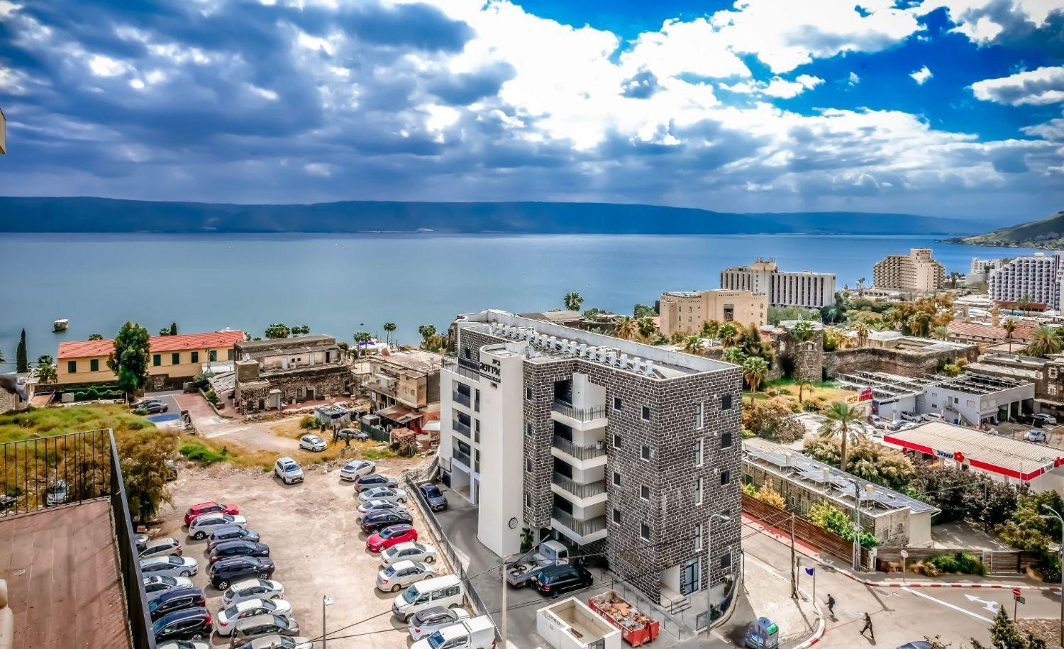 Yalarent Migdalor Boutique Apartments With Sea Views 티베리아 외부 사진