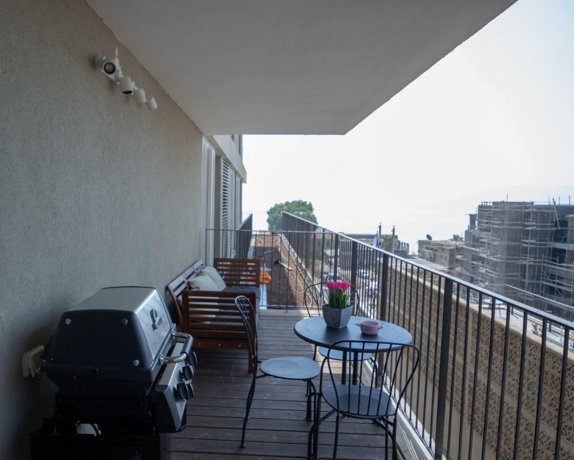 Yalarent Migdalor Boutique Apartments With Sea Views 티베리아 외부 사진